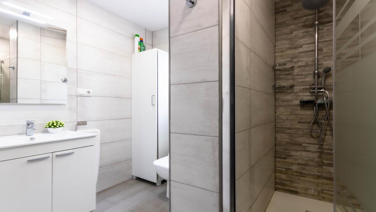 Apartamento Santa Justa Севиля Екстериор снимка