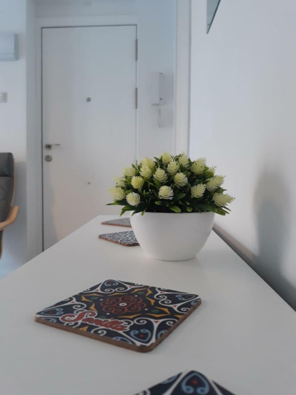Apartamento Santa Justa Севиля Екстериор снимка